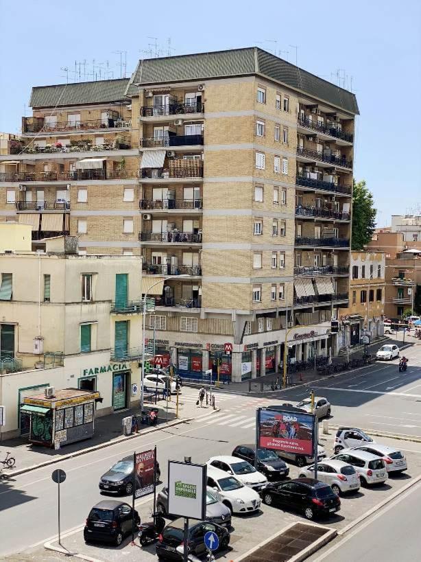 The Italian House In Rome A Pochi Passi Dalla Metro A Exterior photo